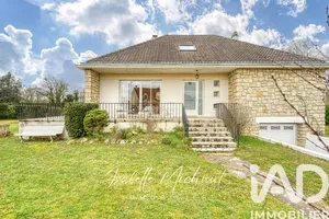 Traditional house in Aubergenville (78410)