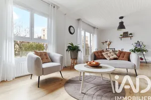 Apartment in Houilles (78800)
