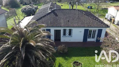 House in Vouharte (16330)