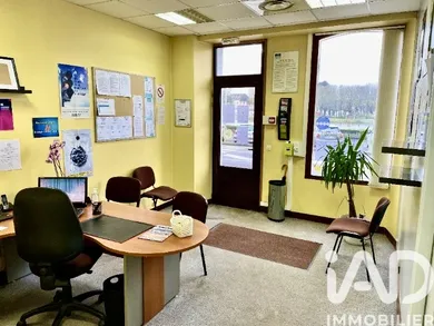 Building in Joigny (89300)