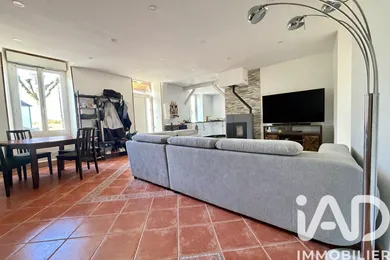 House in Bazoches-les-Gallerandes (45480)