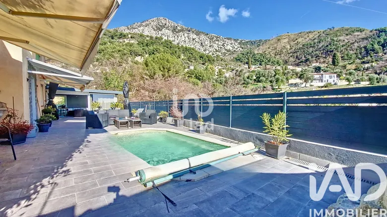 Maison 6 pièces 141 m² · à Castellar · 141 m² · 699 000 €