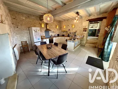 Village house in Scorbé-Clairvaux (86140)