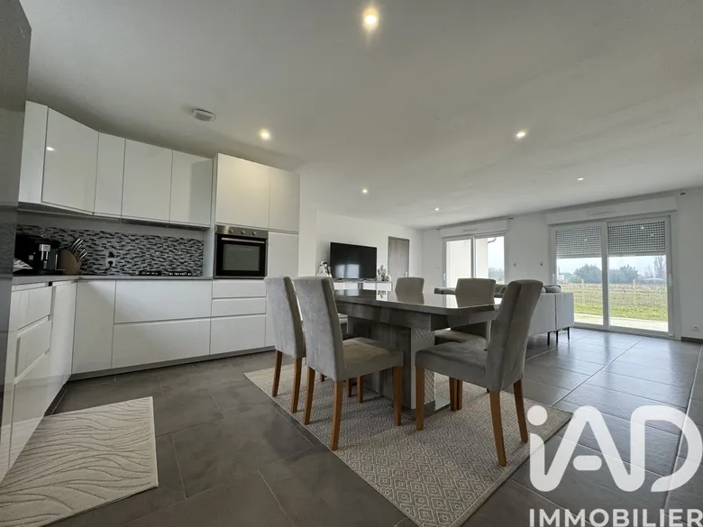 Maison 5 pièces 132 m² · à La Chapelle-sur-Loire · 132 m² · 238 000 €