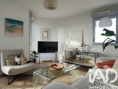 Apartment in Couëron (44220)