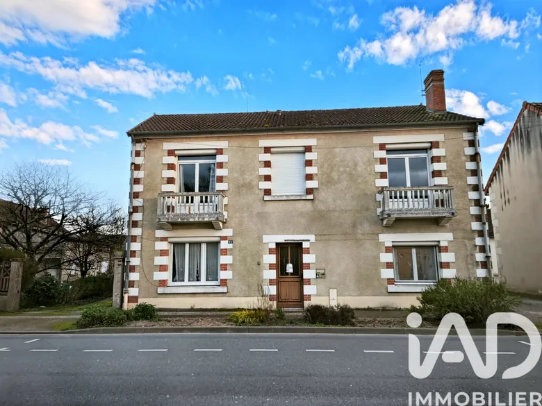 Immeuble 235 m² · à Chabris · 235 m² · 160 100 €