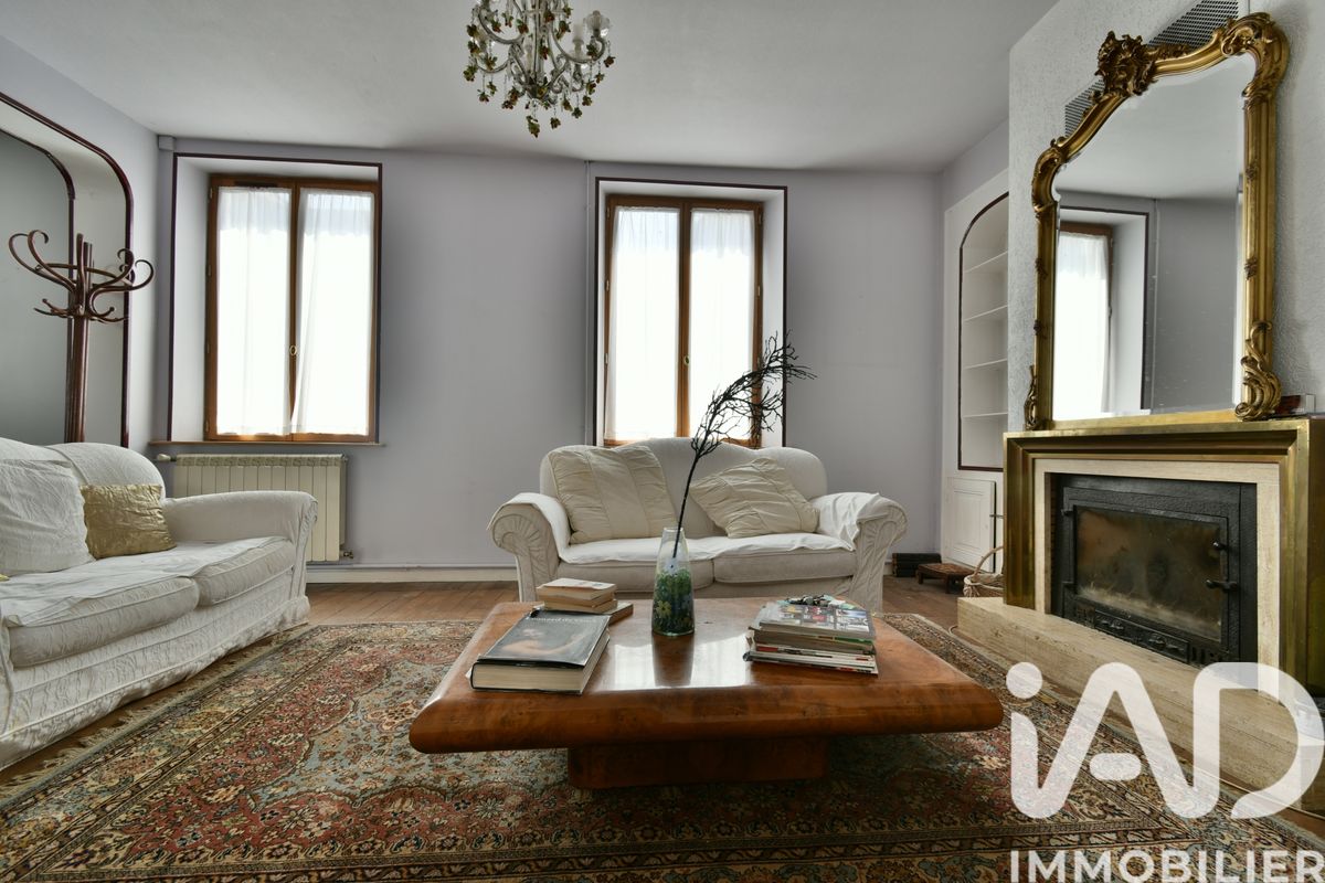 Vente maison à Tricot (60420) : maison 6 pièces 195 m²