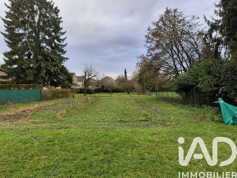 Terrain 584 m² · à Chailley · 10 512 €
