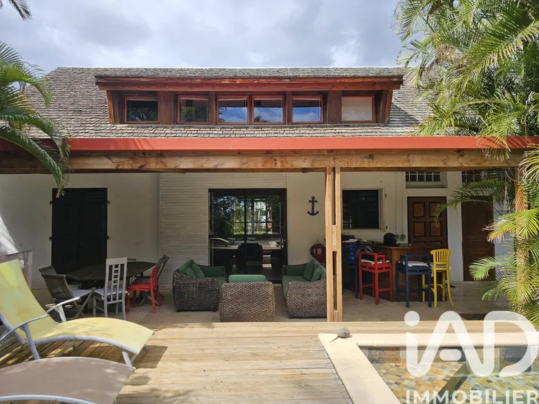 Maison 7 pièces 174 m² · à La Saline les Bains · 174 m² · 1 000 000 €