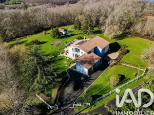 Maison d'architecte à Cherves-Châtelars (16310)