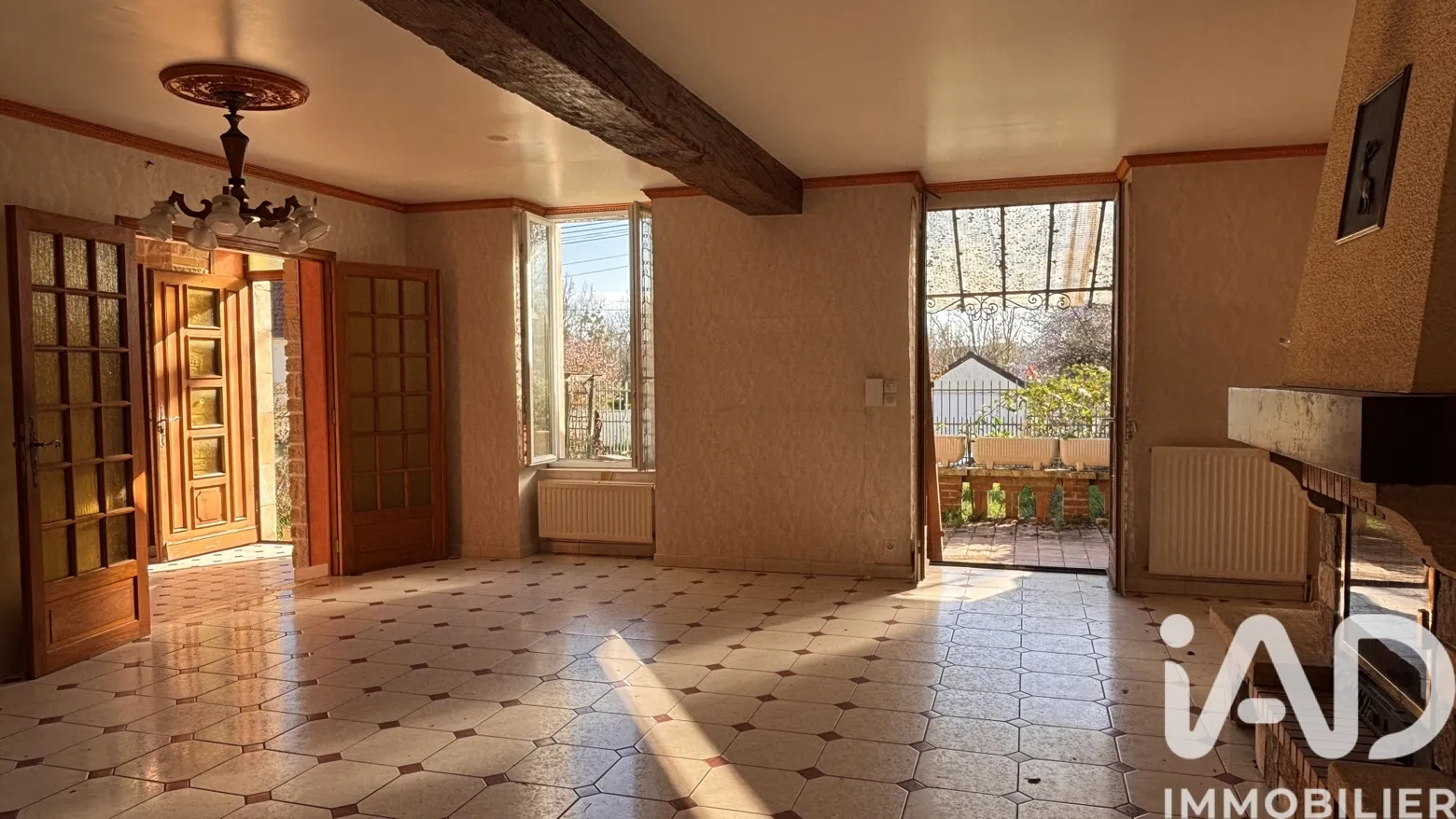 Vente maison à Vierzon (18100) : maison de ville 5 pièces 149 m² — 6
