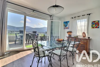Appartement à Cuges-les-Pins (13780)