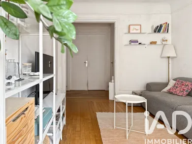 Apartment in Paris (75015)