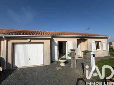 Pavillon à Louzy (79100)