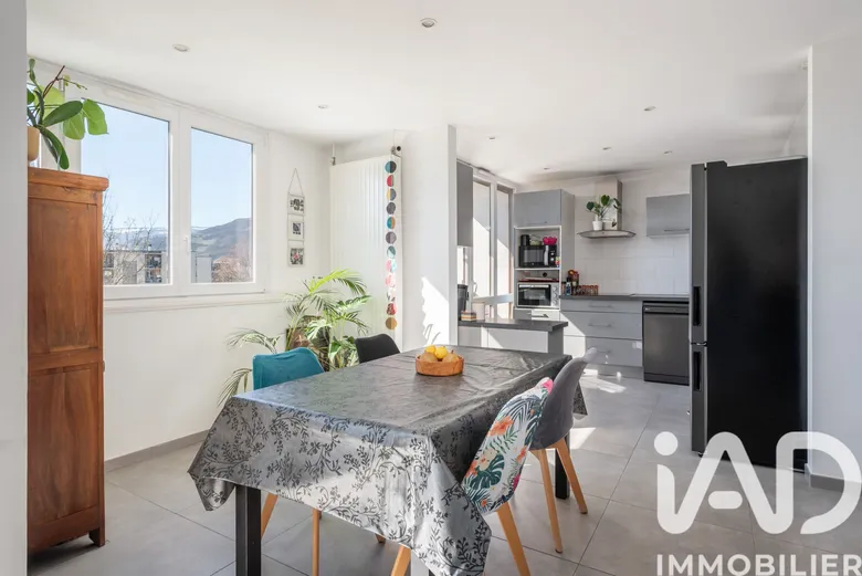 Appartement 5 pièces 94 m² · à Meylan · 94 m² · 295 000 €