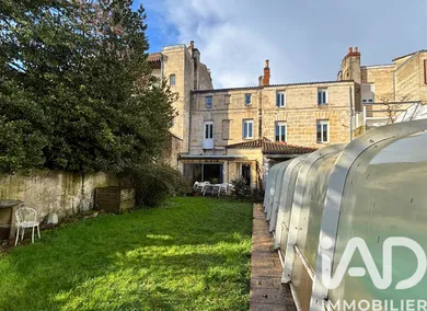 Maison de ville à Bordeaux (33800)