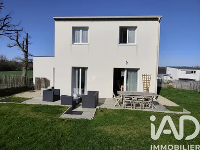 Maison à Saint-Aubin-du-Cormier (35140)