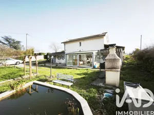 Maison traditionnelle à Les Peintures (33230)