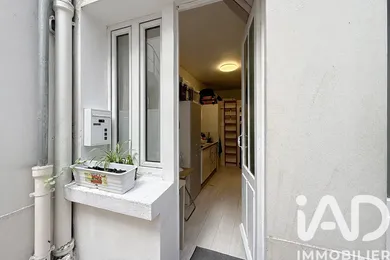 Apartment in Paris (75016)