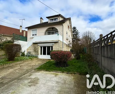 House in Sucy-en-Brie (94370)