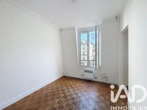 Apartment in Paris (75012)