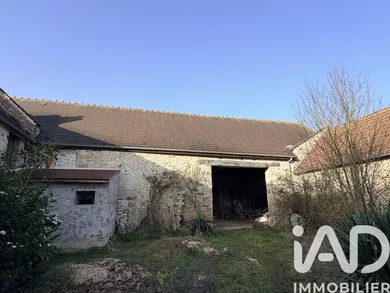 Barn in Villiers-Saint-Georges (77560)