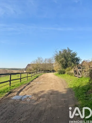 Terrain à bâtir à Le Plessis-Luzarches (95270)