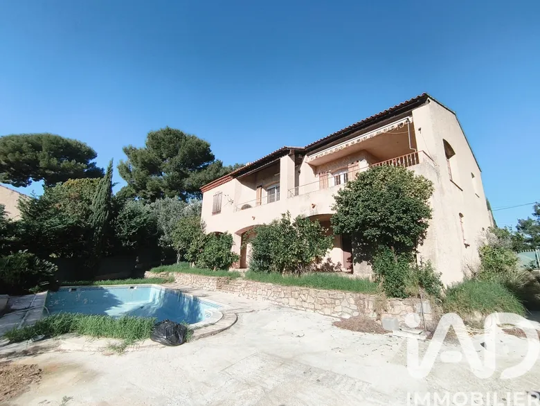 Maison 5 pièces 200 m² · à La Seyne-sur-Mer · 200 m² · 649 000 €
