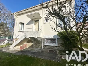 Maison à Sainte-Geneviève-des-Bois (91700)