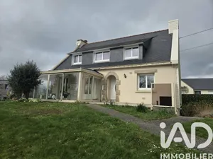 Maison de campagne à Saint-Yvi (29140)