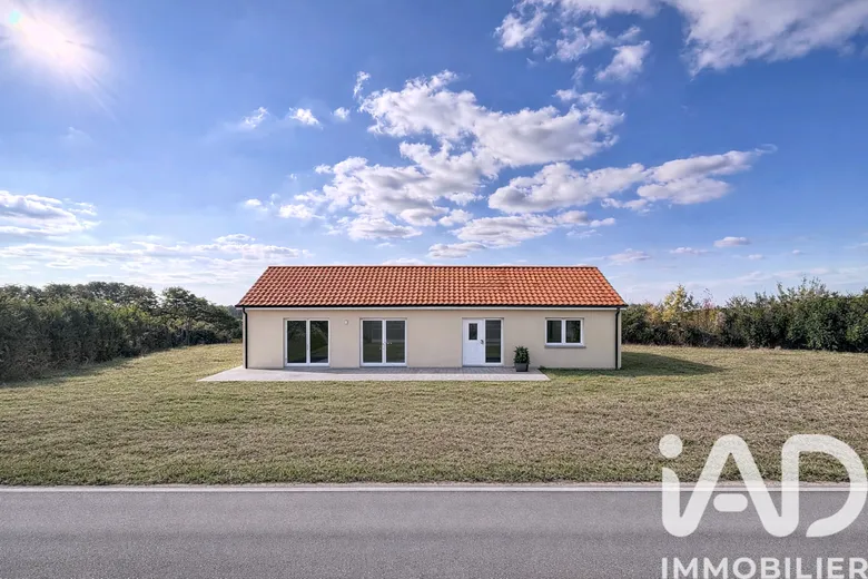 Terrain 2020 m² · à La Neuville-au-Pont · 18 000 €