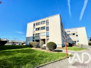 Apartment in Ablon-sur-Seine (94480)