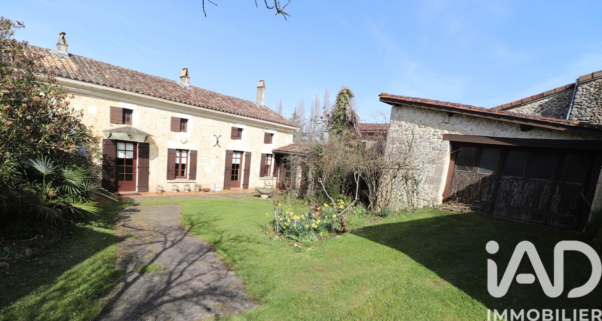 maison à Montguyon