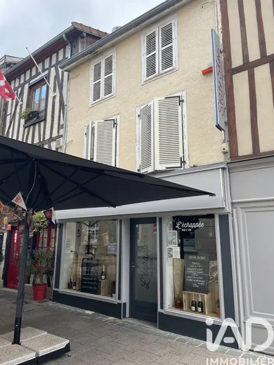 Building in Châlons-en-Champagne (51000)