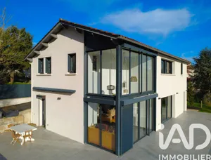 Townhouse in Figeac (46100)