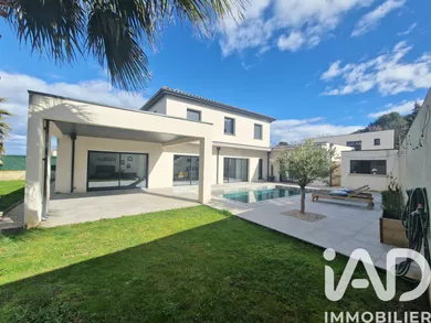 Architectural house in Saint-Geniès-de-Comolas (30150)