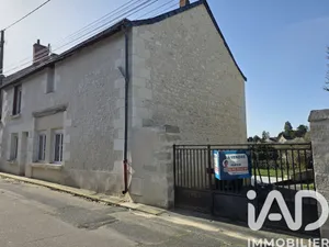 Townhouse in Sainte-Maure-de-Touraine (37800)