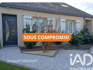 House in TRELAZE (49800)