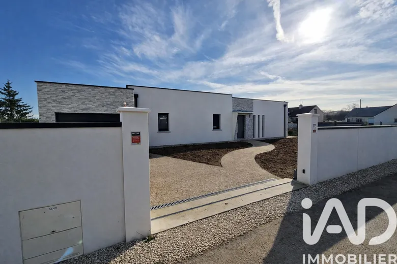 Maison 7 pièces 153 m² · à Corquilleroy · 153 m² · 349 990 €