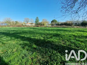 Terrain à bâtir à Voulmentin (79150)