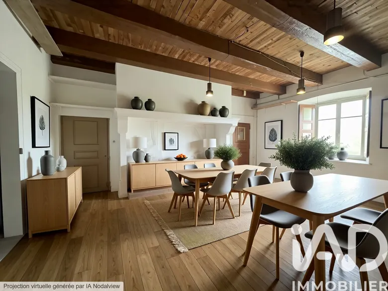 Immeuble 208 m² · à Fix-Saint-Geneys · 208 m² · 69 000 €