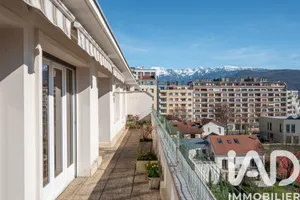 Apartment in Grenoble (38100)