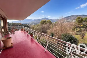 Apartment in Vence (06140)