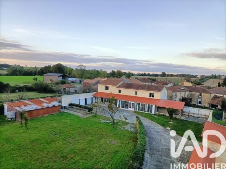 Maison 6 pièces 159 m² · à Terval · 159 m² · 188 000 €
