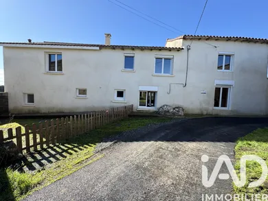Maison de campagne à Terval (85120)