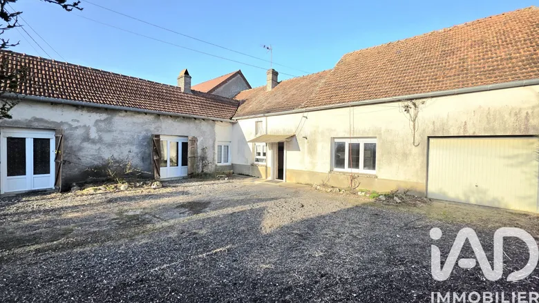 Maison 5 pièces 151 m² · à Richebourg · 151 m² · 78 000 €