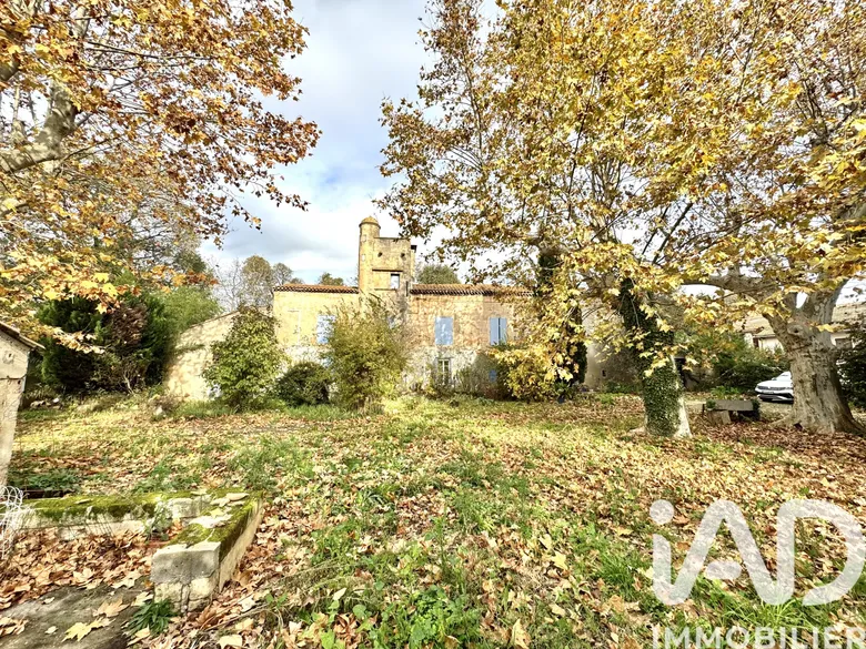 Maison 8 pièces 300 m² · à Arles · 300 m² · 550 000 €