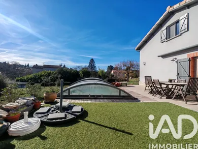 Maison traditionnelle à Saint-Paul-le-Jeune (07460)