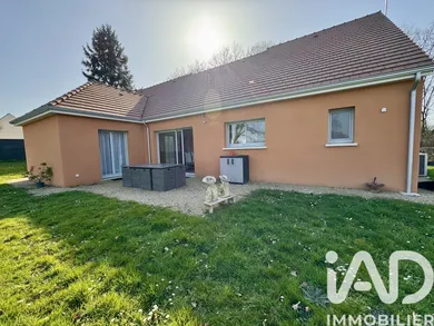 House in Saint-Amand-en-Puisaye (58310)