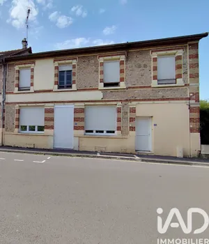 Building in Mailly-le-Camp (10230)